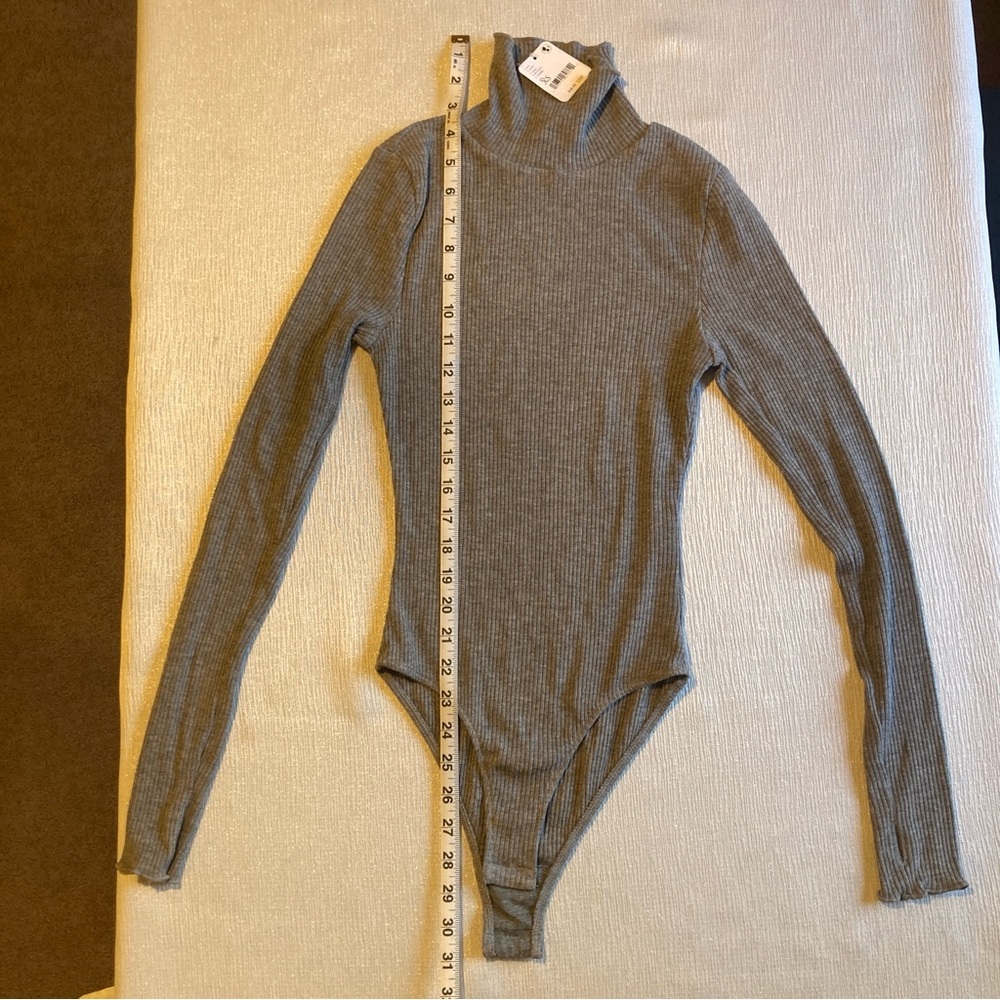 Free People Intimately Ribbed Grey Turtleneck Bodysuit NWT - Picture 6 of 8